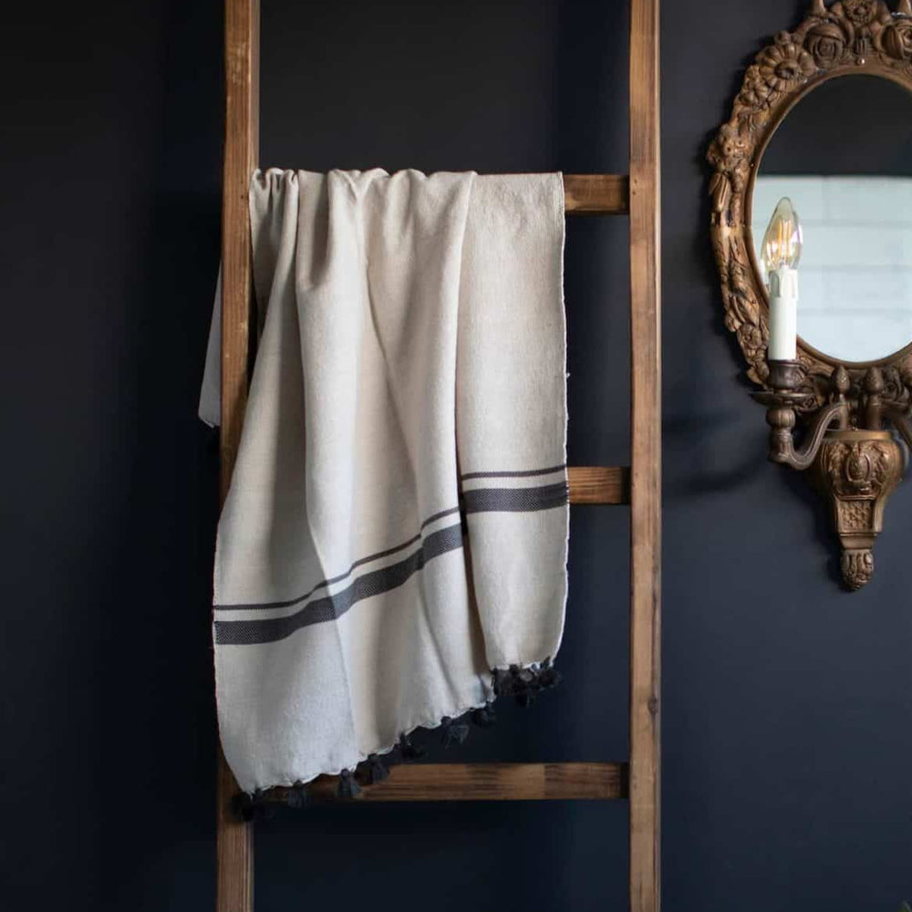 pom-pom hand towel made in tangier